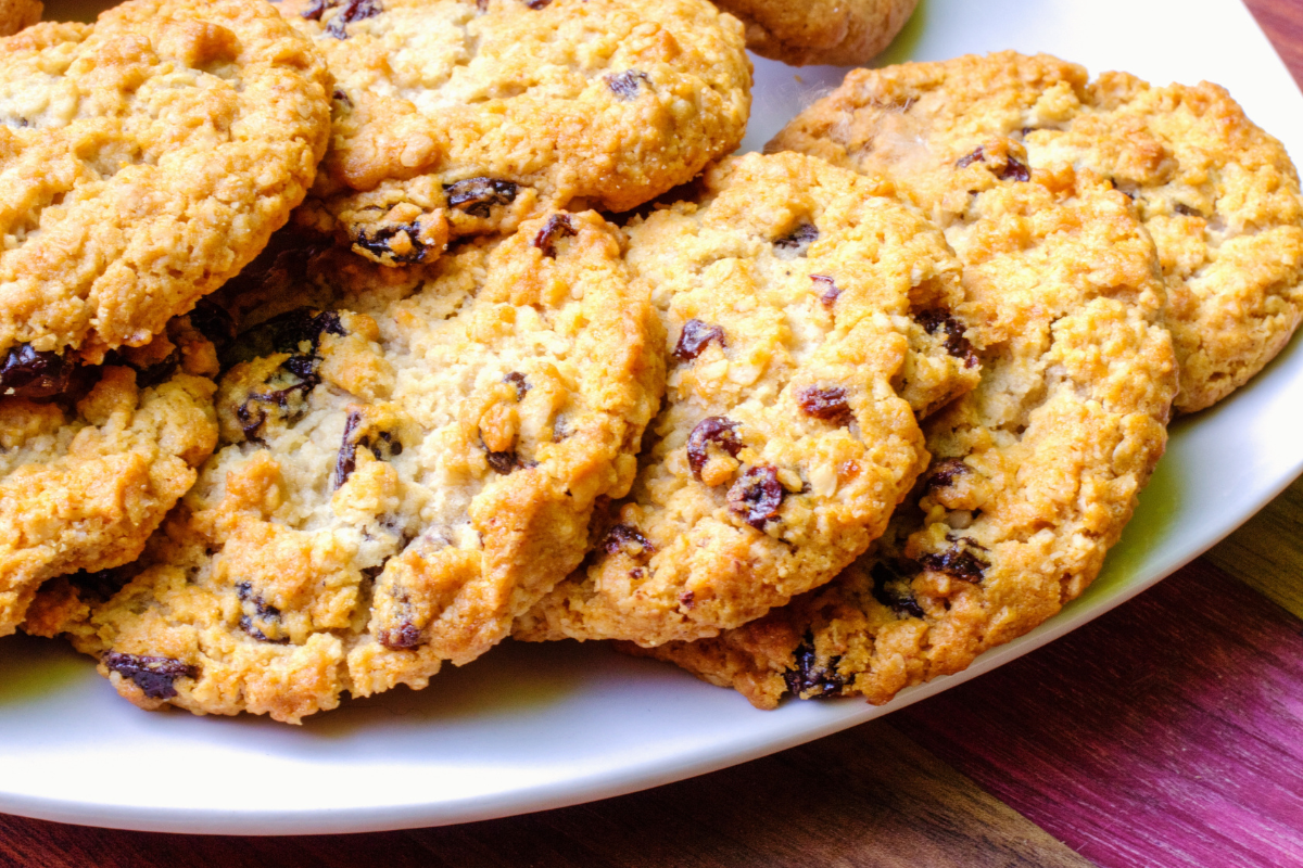 Receita clássica: biscoitos de aveia com passas